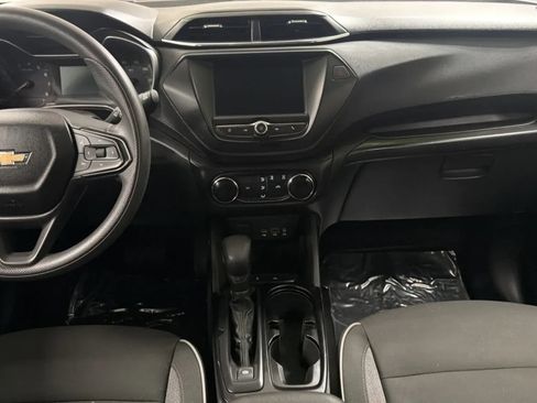 Used 2023 Chevrolet TrailBlazer LS FWD image 16