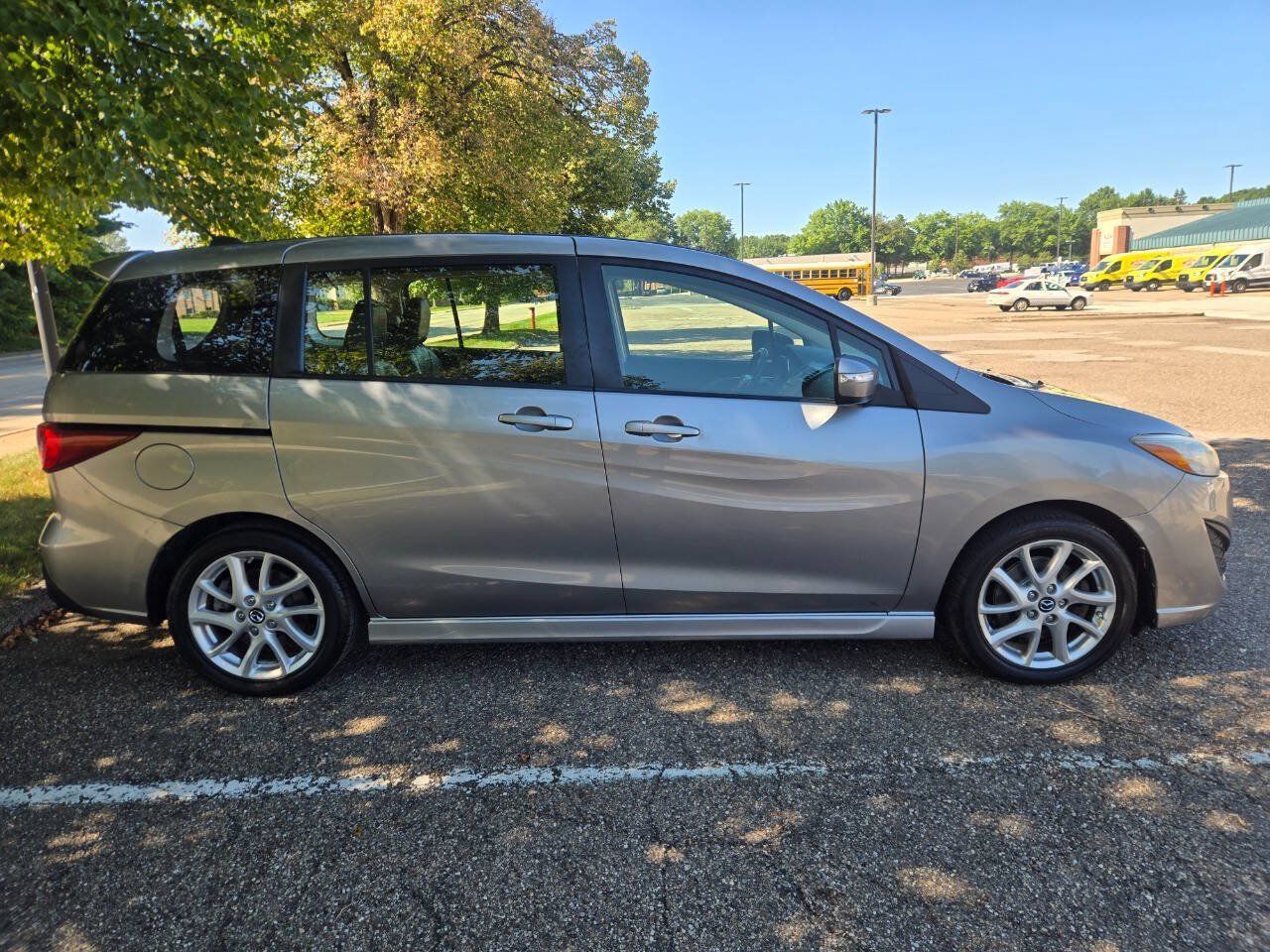 Used 2014 MAZDA MAZDA5 Grand Touring FWD image 12