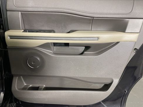 Used 2020 Ford Expedition Max XLT w/ Equipment Group 202A image 32