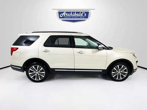 Used 2018 Ford Explorer Platinum AWD/4WD image 9