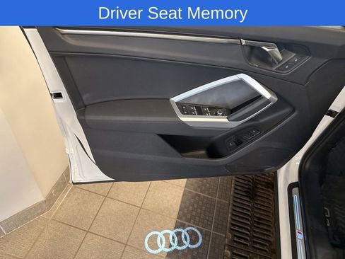 Used 2025 Audi Q3 2.0T Premium w/ Convenience Package image 21