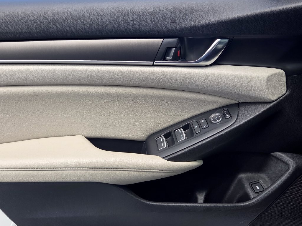 Certified 2021 Honda Accord Hybrid image 29