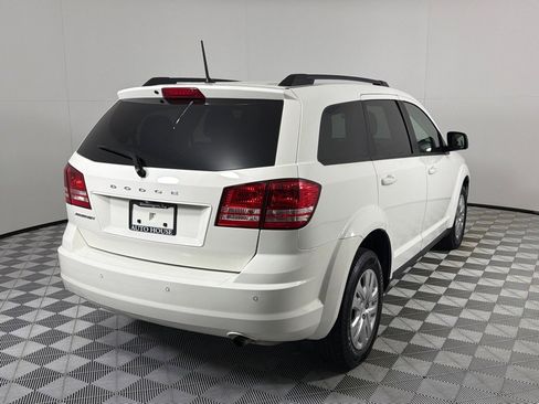 Used 2020 Dodge Journey SE FWD image 5