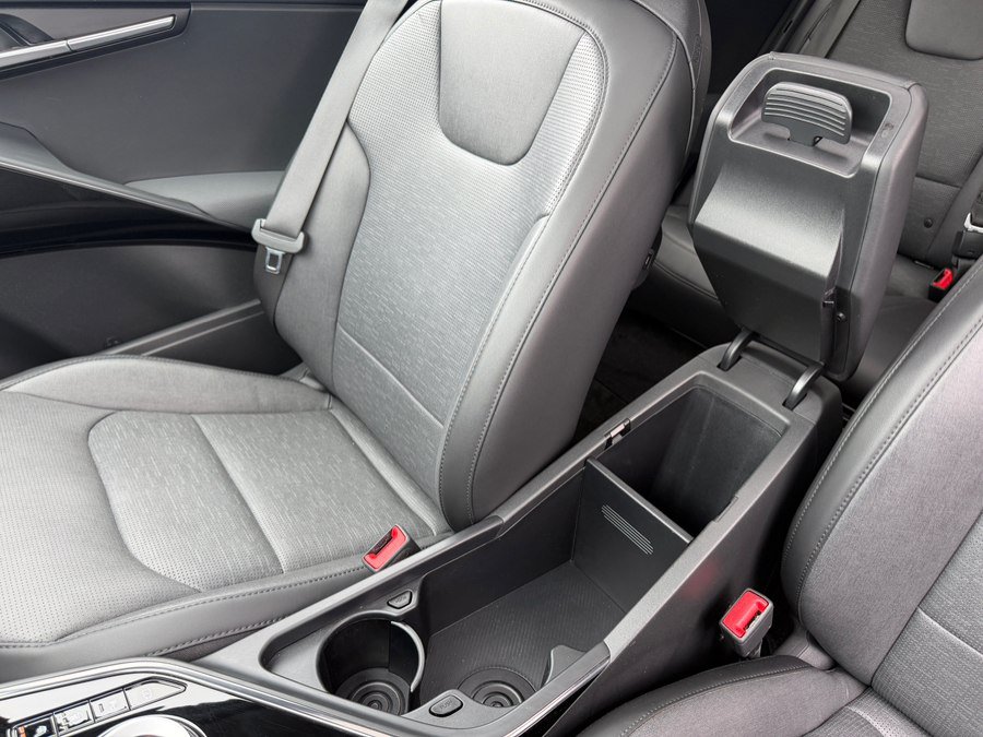 Used 2023 Kia Niro Wave w/ Wave Preserve Package FWD image 32