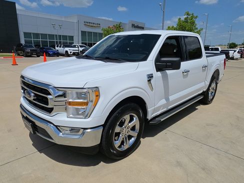 Used 2022 Ford F150 XLT w/ Equipment Group 301A Mid RWD image 9
