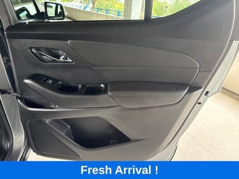 Used 2023 Chevrolet Traverse LT FWD image 15