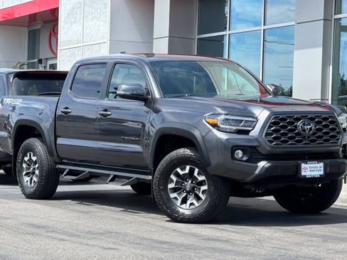 Certified 2023 Toyota Tacoma TRD Off-Road image 2
