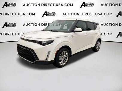 Used 2023 Kia Soul LX