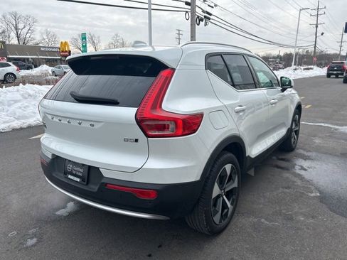 Certified 2025 Volvo XC40 B5 Plus image 5