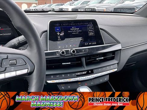 Used 2025 Cadillac CT4 Premium Luxury image 6