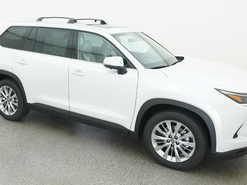 New 2026 Toyota Grand Highlander Platinum AWD/4WD image 15