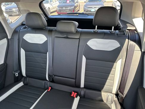 New 2026 Volkswagen Taos SEL AWD/4WD image 27