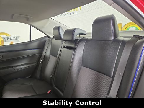 Used 2018 Toyota Corolla L image 12