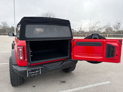 Used 2023 Ford Bronco Badlands image 27