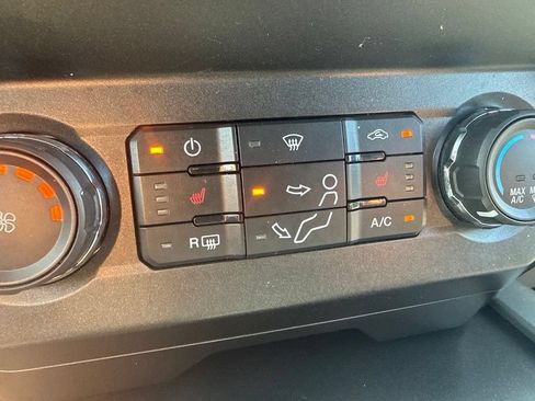 Used 2022 Ford F250 XLT w/ XLT Premium Package AWD/4WD image 10