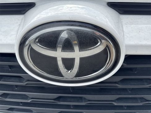 Used 2019 Toyota RAV4 LE image 34