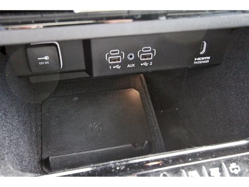 Used 2022 Jeep Wagoneer Series III w/ Premium Group I AWD/4WD image 29