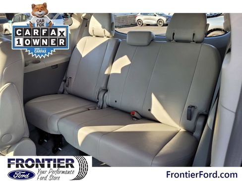 Used 2011 Toyota Sienna XLE image 11