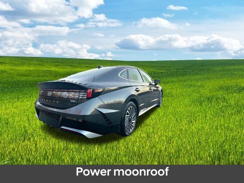 New 2025 Hyundai Sonata Limited image 9