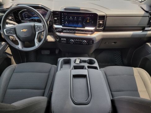 Used 2025 Chevrolet Silverado 2500 LT w/ Safety Package AWD/4WD image 17