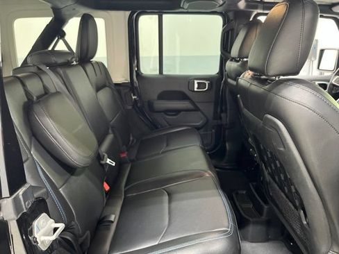Used 2022 Jeep Wrangler Unlimited Rubicon 4xe AWD/4WD image 41