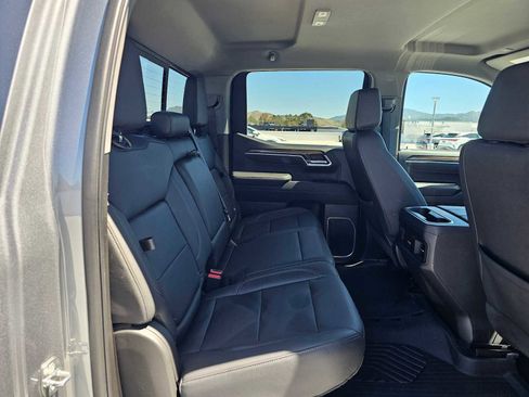 Used 2023 Chevrolet Silverado 1500 LT Trail Boss w/ Convenience Package II AWD/4WD image 12