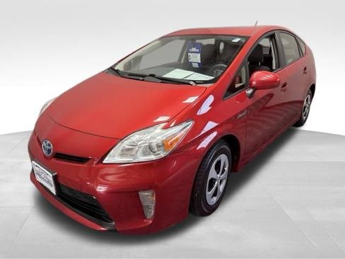 Used 2015 Toyota Prius Two FWD image 1