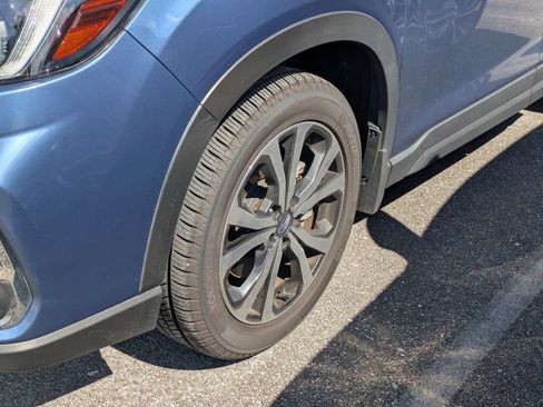 Used 2019 Subaru Forester Limited w/ Popular Package #3 AWD/4WD image 5