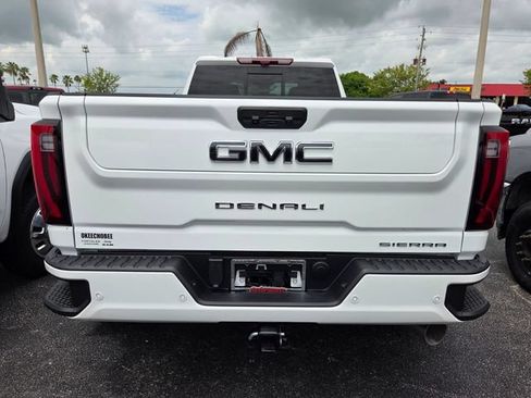 Used 2026 GMC Sierra 3500 Denali Ultimate AWD/4WD image 5