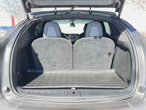 Used 2019 Tesla Model X 75D image 27