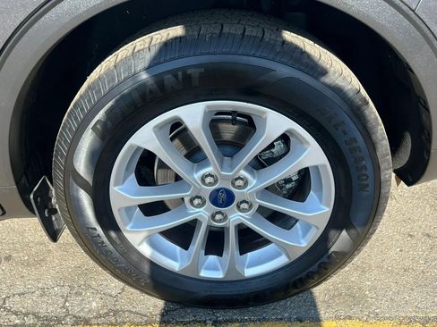 Used 2020 Ford Escape SE FWD image 11