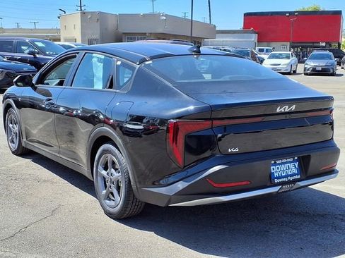 Used 2025 Kia K4 LXS image 6