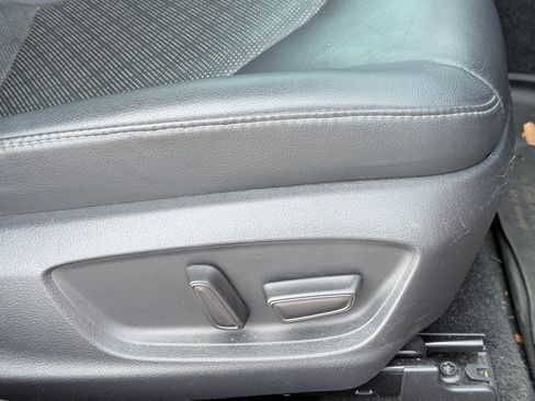 Used 2019 Toyota Camry XSE FWD image 21