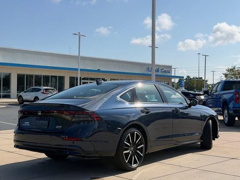 Used 2024 Honda Accord Touring image 4