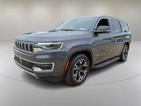 Used 2024 Jeep Wagoneer Series III AWD/4WD image 5
