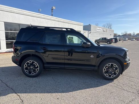 New 2025 Ford Bronco Sport Outer Banks w/ Outer Banks Tech Package+ AWD/4WD image 2