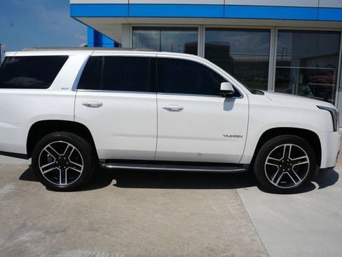Used 2016 GMC Yukon SLT AWD/4WD image 29