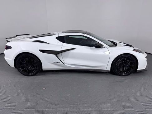 Used 2026 Chevrolet Corvette ZR1 image 8