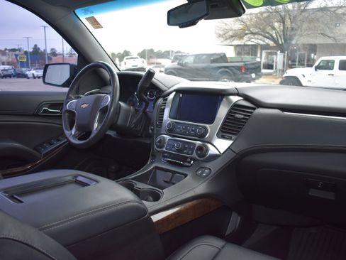 Used 2019 Chevrolet Tahoe LT image 34