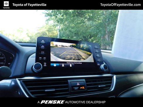 Used 2018 Honda Accord Sport image 4