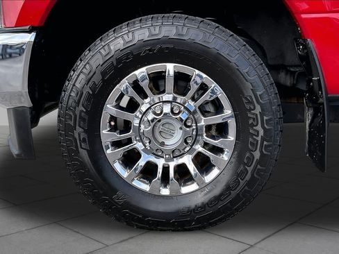 Used 2021 Ford F250 XLT w/ XLT Premium Package AWD/4WD image 11