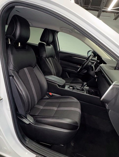 Certified 2025 MAZDA CX-50 AWD 2.5 S w/ Accent Package image 14