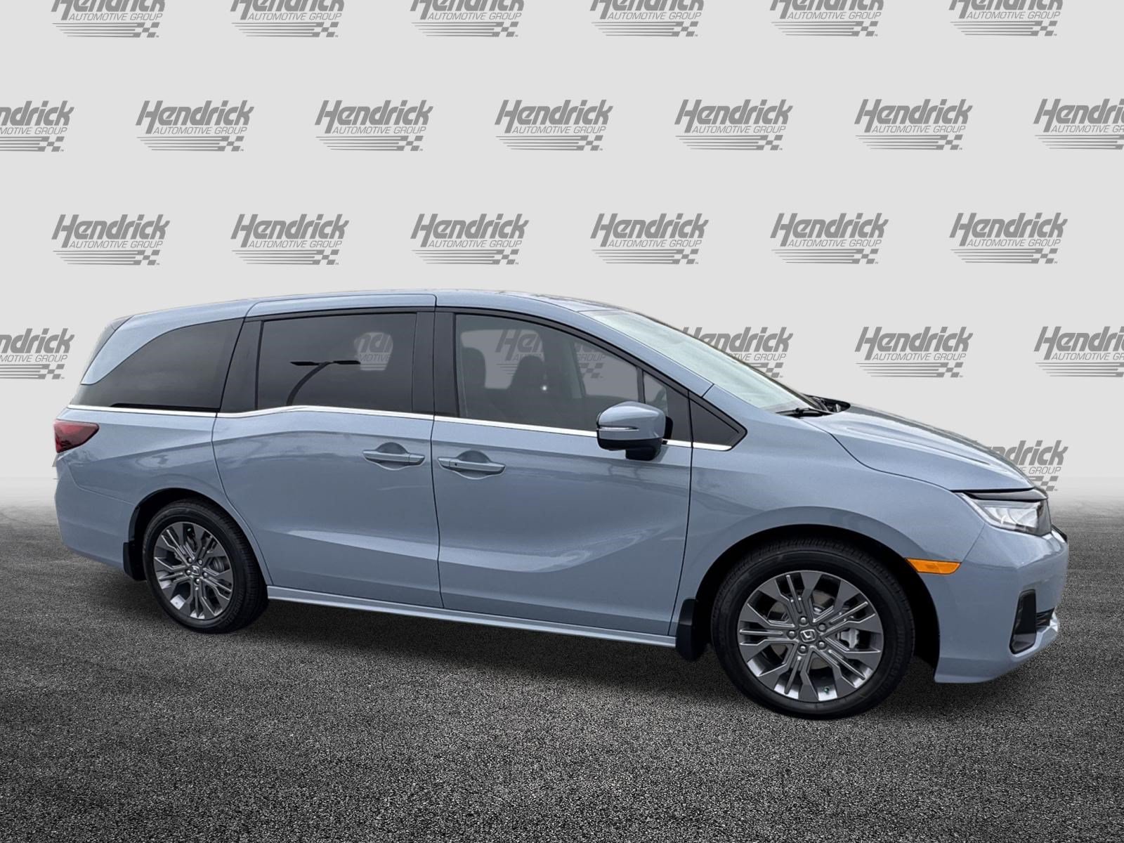 New 2027 Honda Odyssey Touring image 2