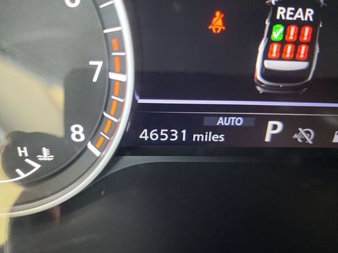 Used 2025 Nissan Pathfinder SV AWD/4WD image 17