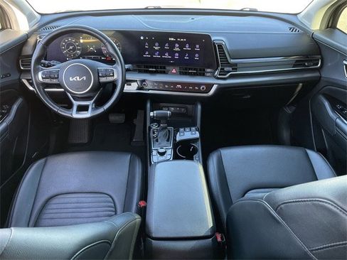 Used 2023 Kia Sportage SX image 9