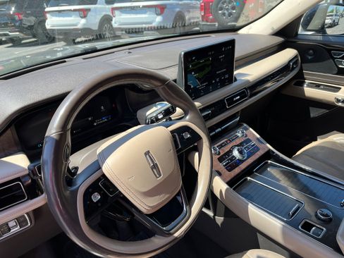 Used 2021 Lincoln Aviator Grand Touring w/ Equipment Group 301A AWD/4WD image 7