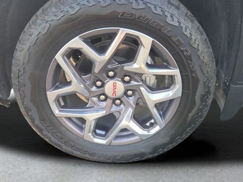 Used 2023 GMC Sierra 1500 SLT w/ SLT Premium Package image 21