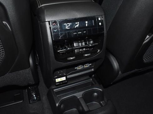 New 2025 Jeep Grand Cherokee L Altitude image 29