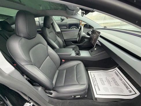 Used 2025 Tesla Model 3 image 34