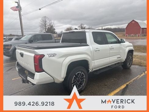Used 2025 Toyota Tacoma TRD Sport image 5
